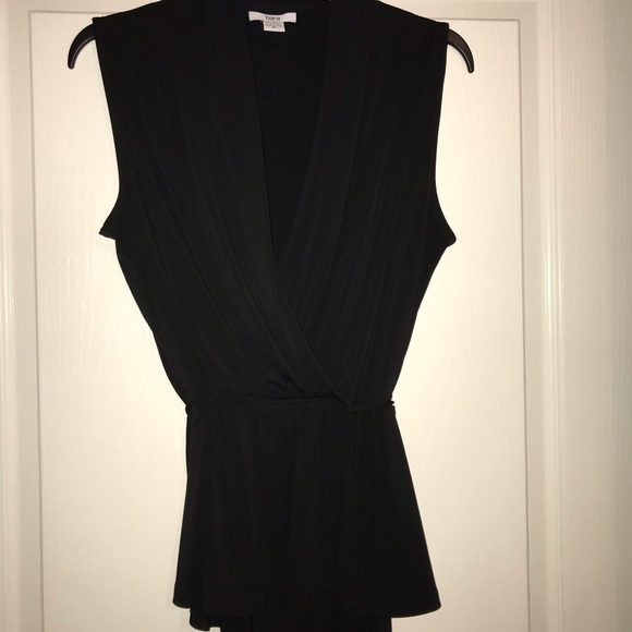 Sleeveless V-Neck Blouse - Picture 3 of 9